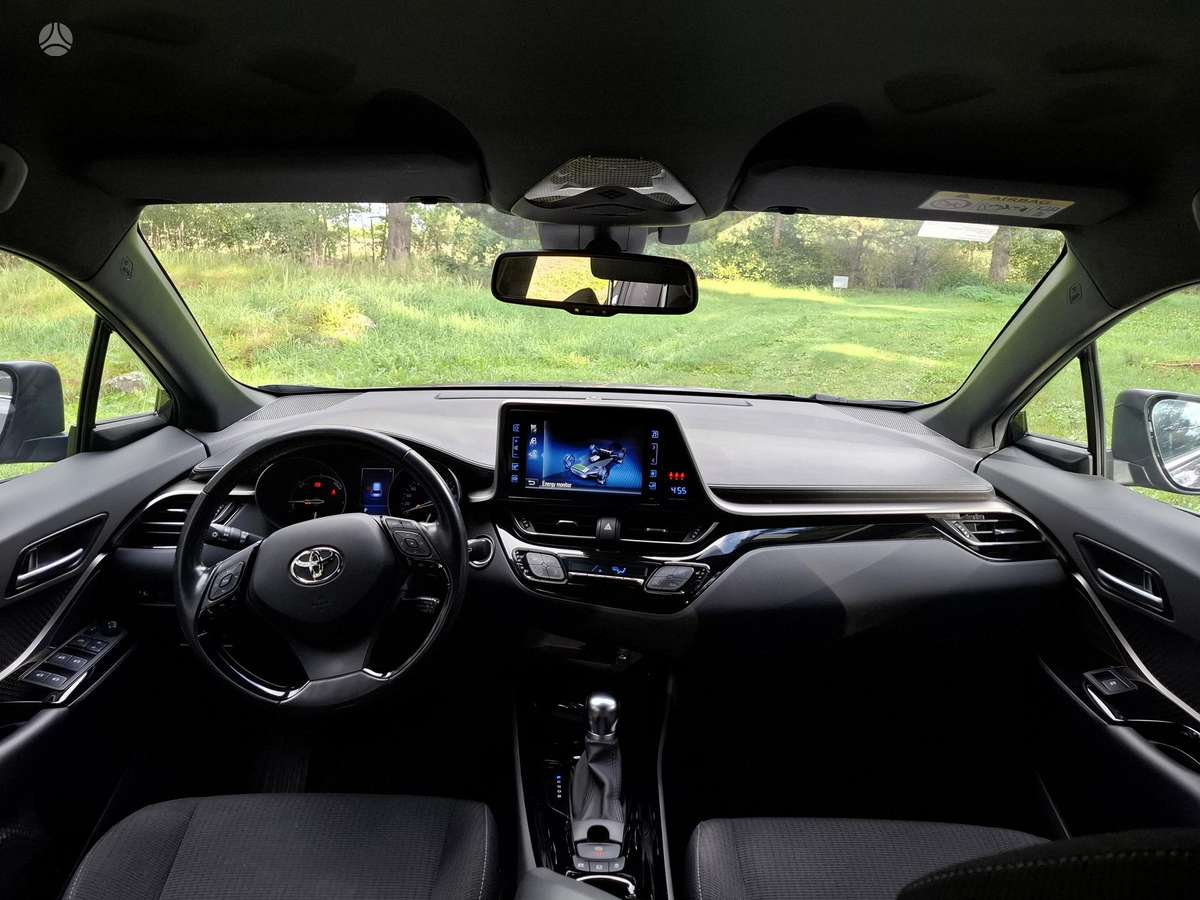 Toyota C-HR - 7