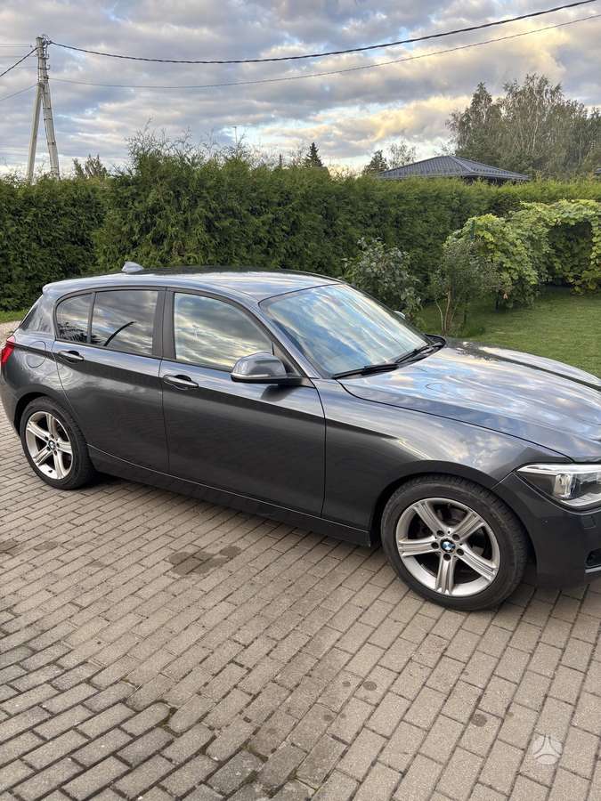 BMW 116, 1.6 l., hatchback