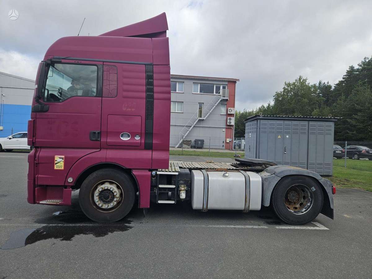 MAN TGX 18.440, double sleeper