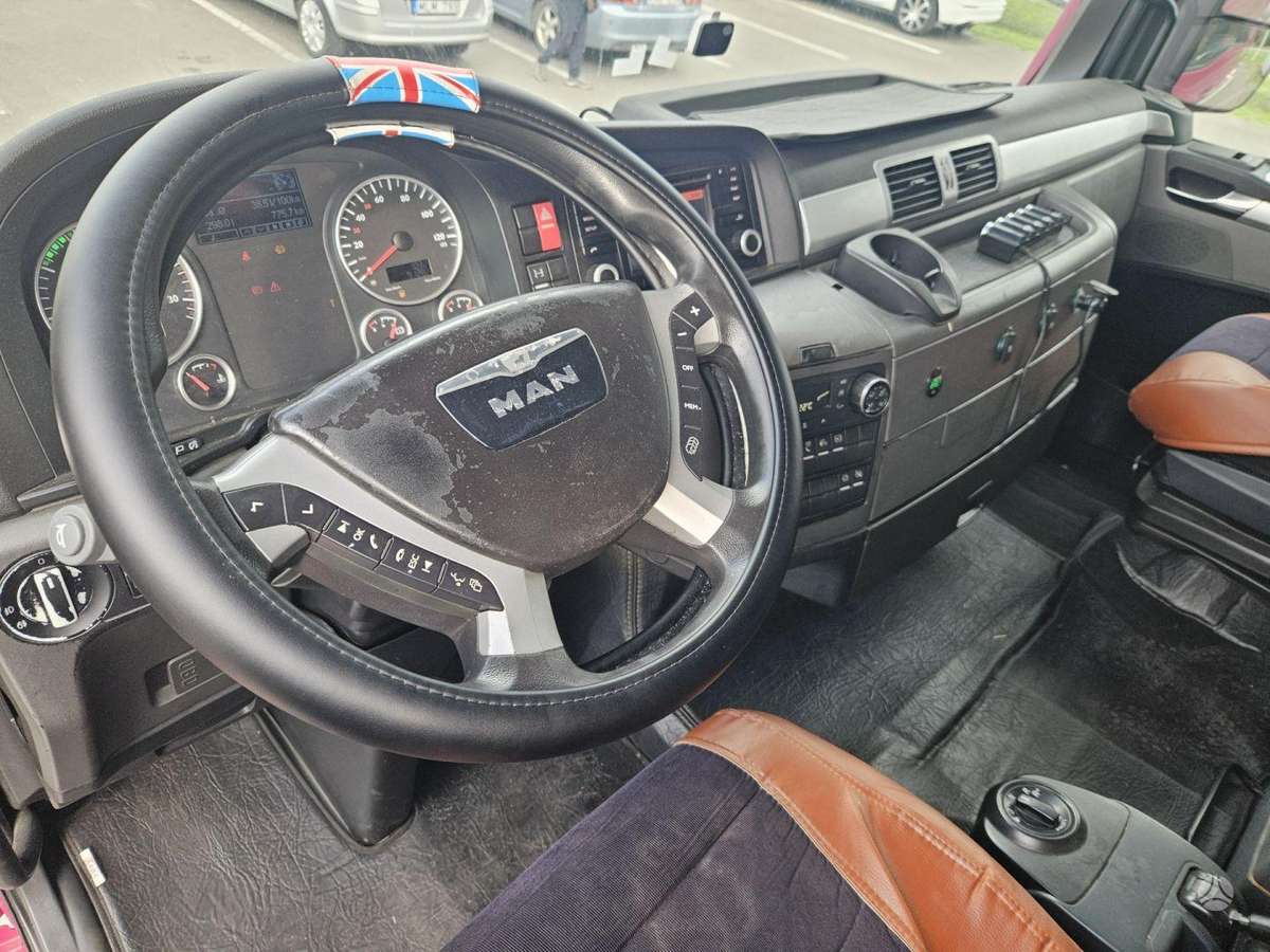 MAN TGX 18.440, double sleeper