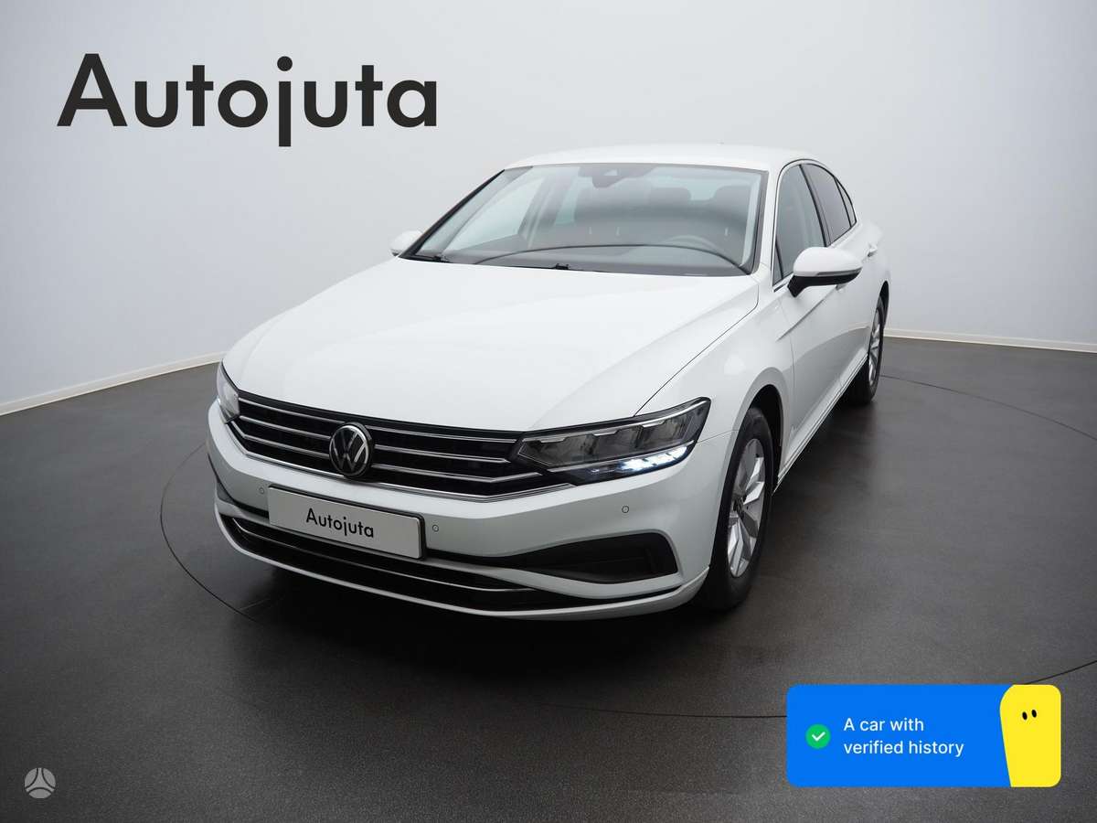 Volkswagen Passat - 1