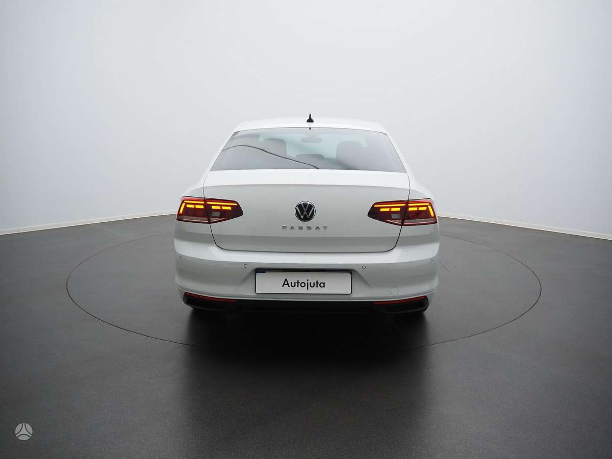 Volkswagen Passat - 5