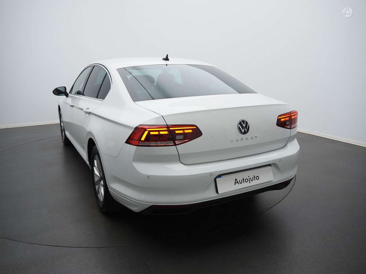 Volkswagen Passat - 6