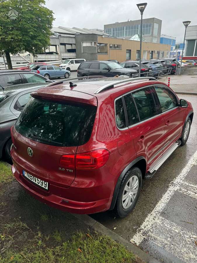Volkswagen Tiguan - 4