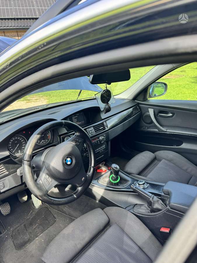 BMW 330, 3.0 l., wagon