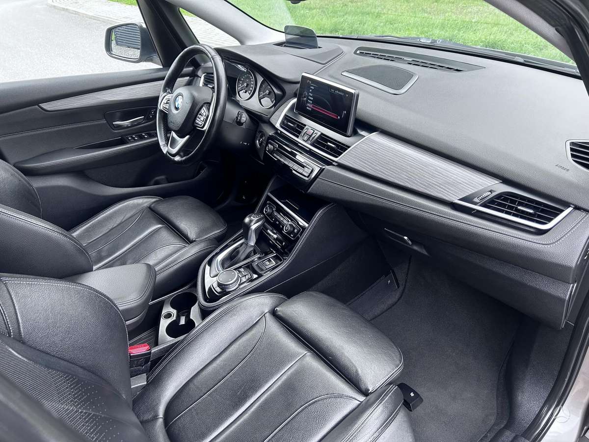 BMW 218 Active Tourer, 2.0 l., Минивэн