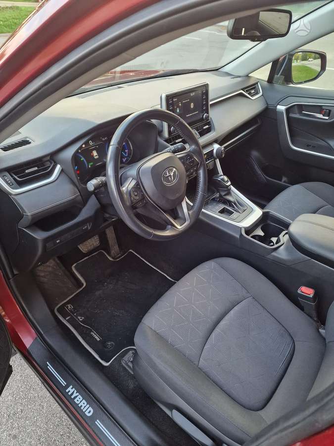 Toyota RAV4 - 11