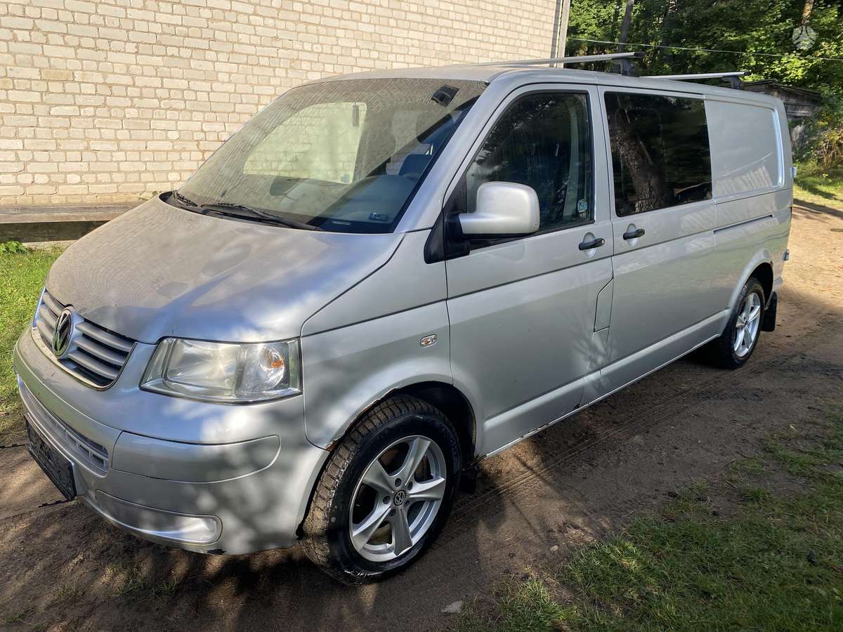 Volkswagen Transporter - 1