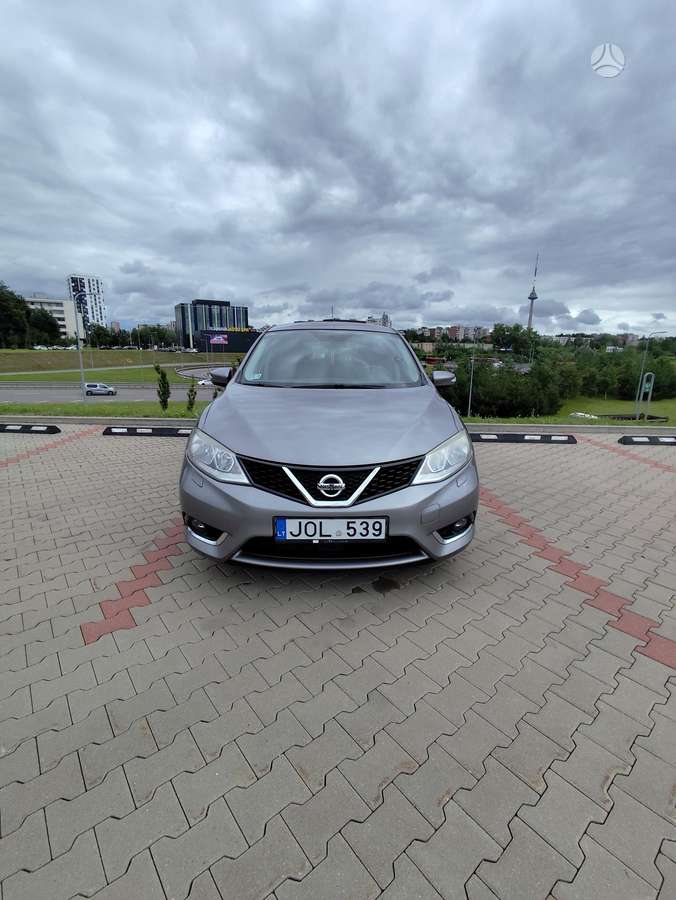 Nissan Pulsar, 1.2 l., hatchback