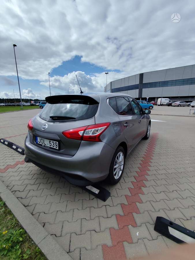 Nissan Pulsar, 1.2 l., hatchback