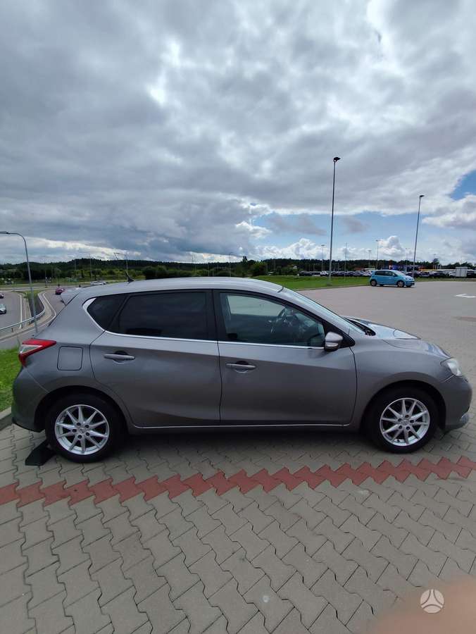 Nissan Pulsar, 1.2 l., hatchback