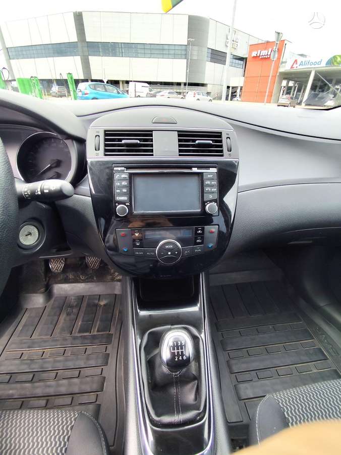 Nissan Pulsar, 1.2 l., hatchback