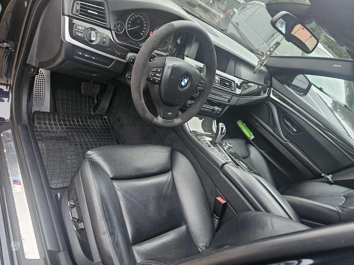BMW 535, 3.5 l., Седан