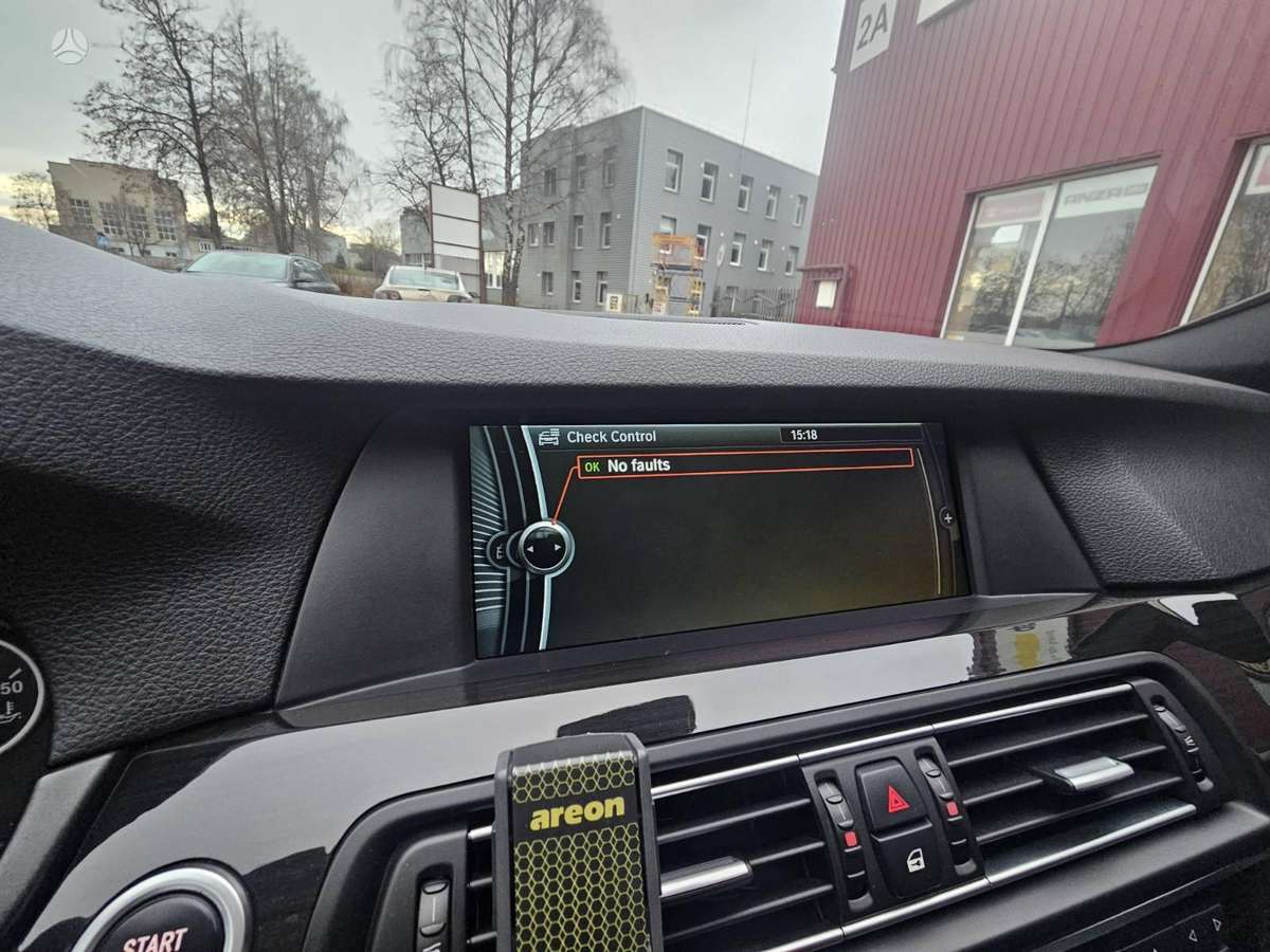 BMW 535, 3.5 l., saloon / sedan
