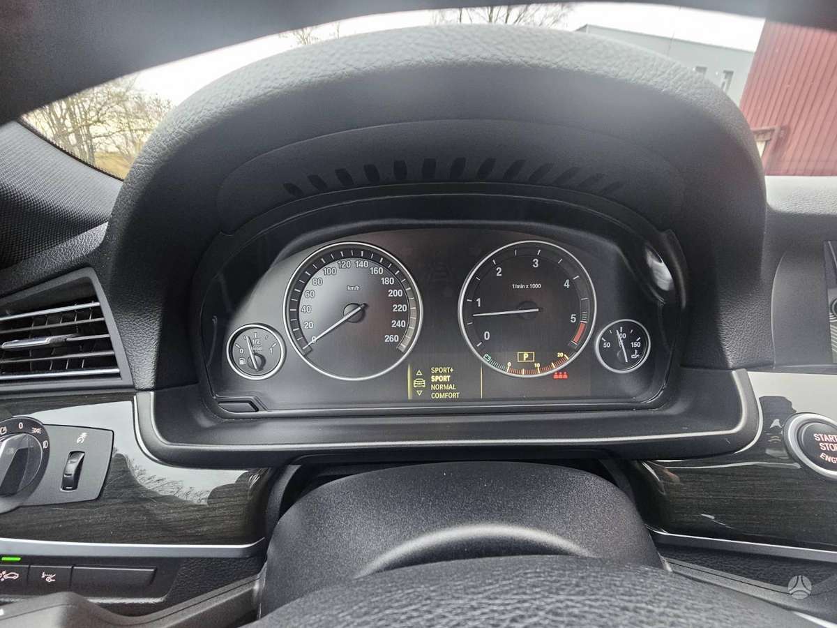 BMW 535, 3.5 l., saloon / sedan