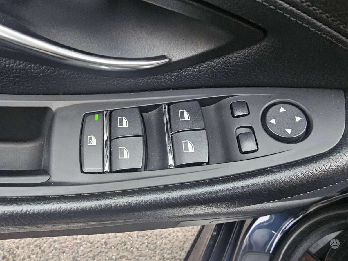 BMW 535, 3.5 l., Седан