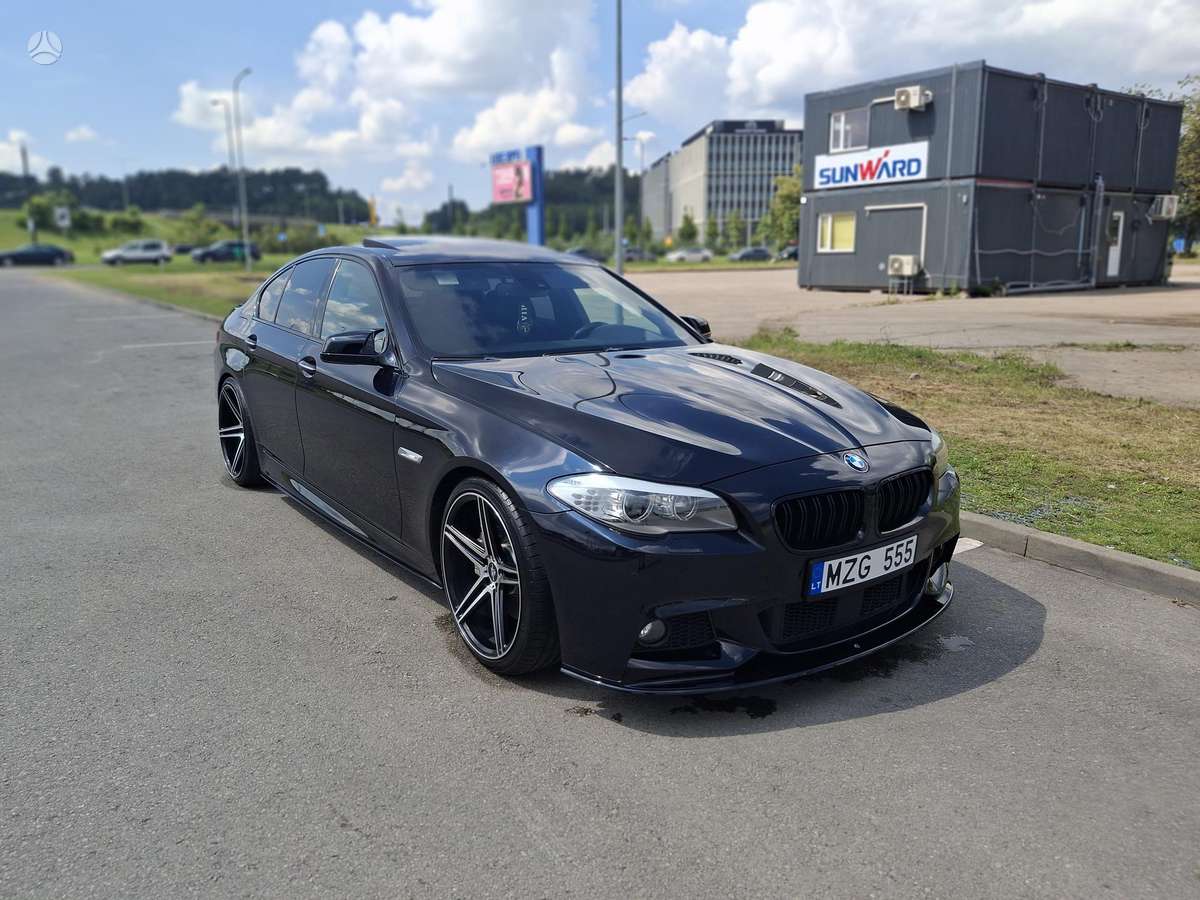 BMW 535, 3.5 l., saloon / sedan
