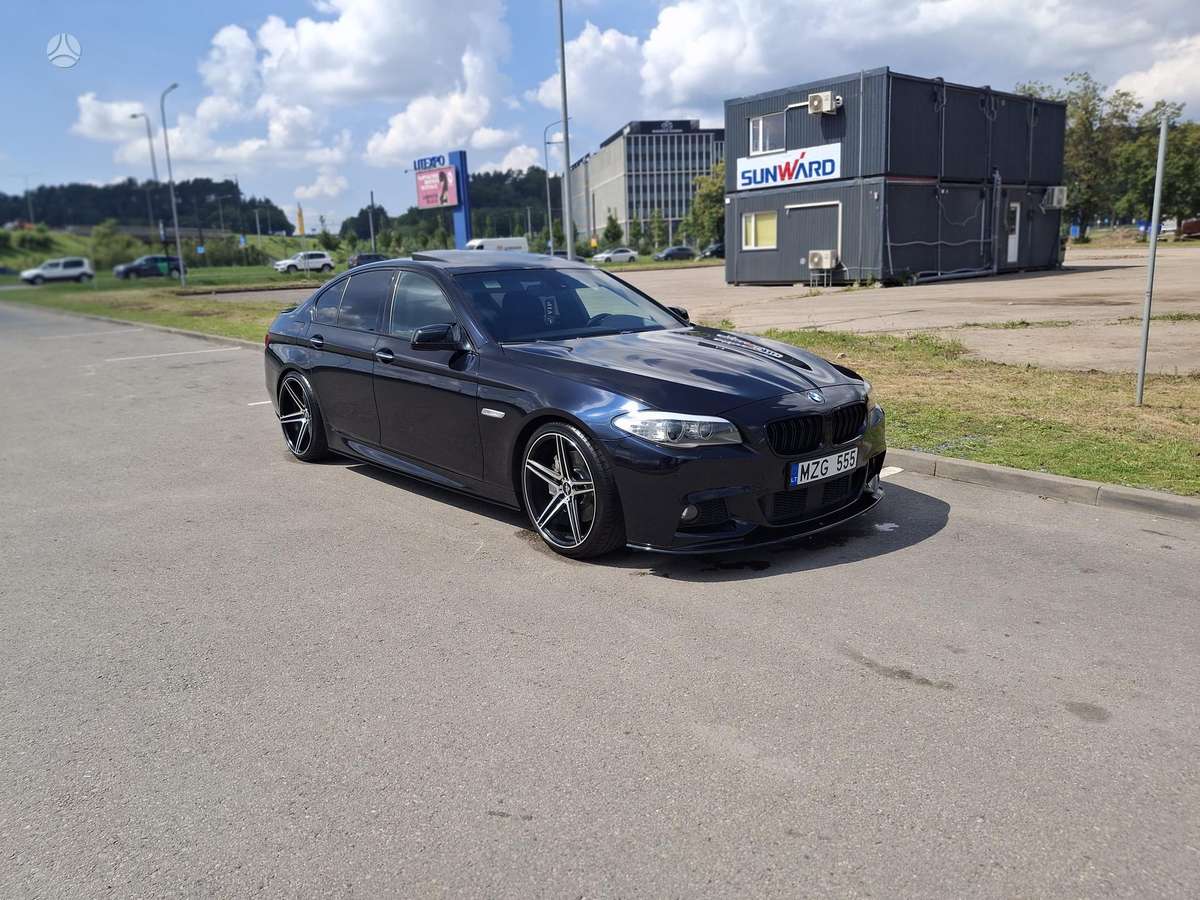 BMW 535, 3.5 l., Седан