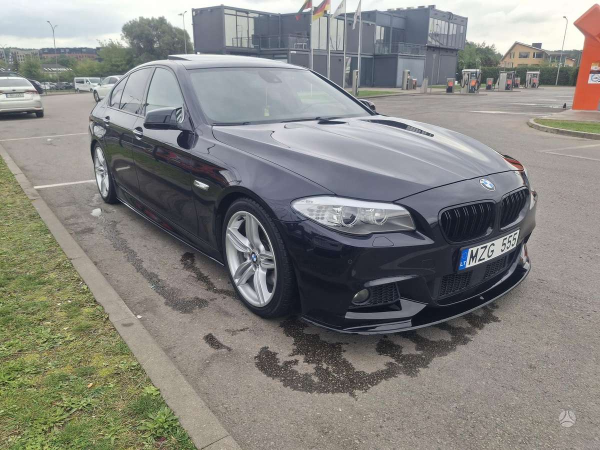 BMW 535, 3.5 l., saloon / sedan
