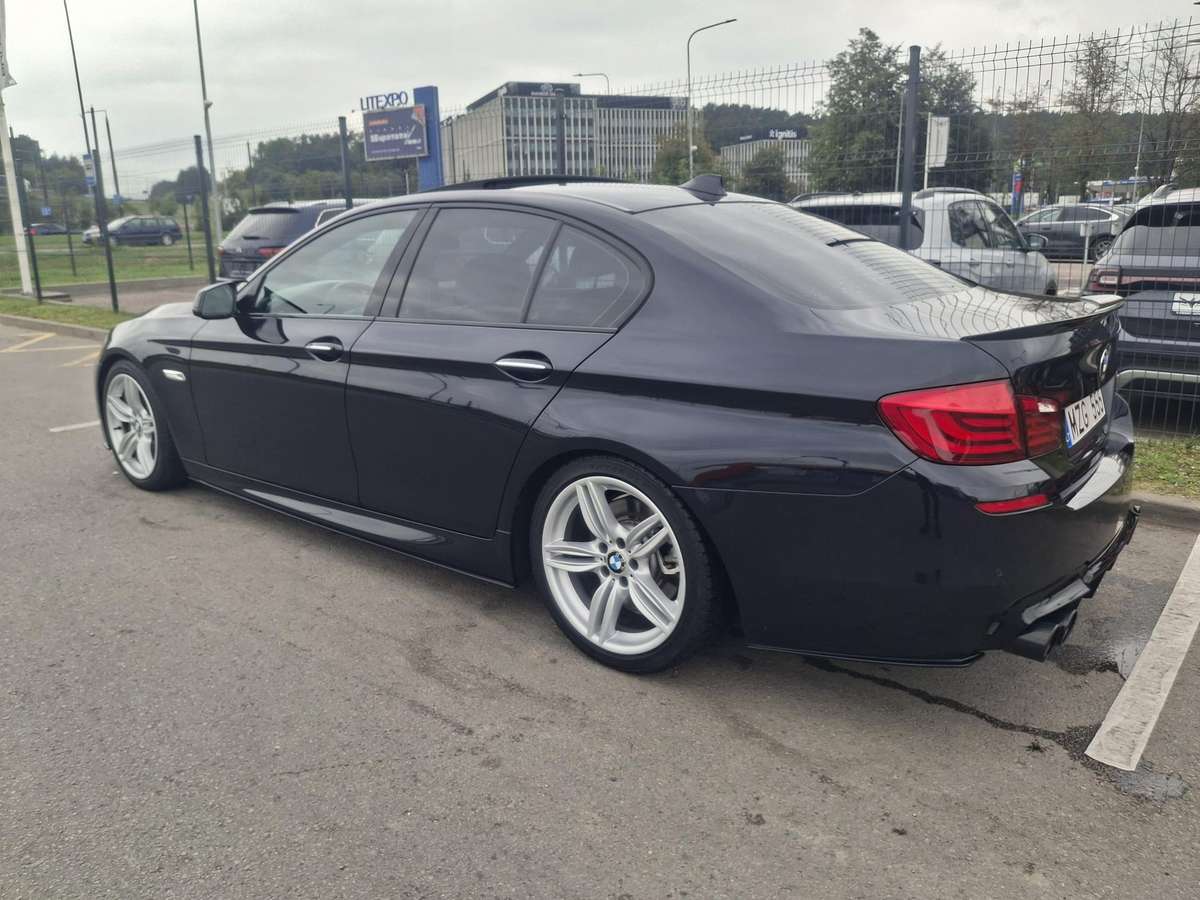 BMW 535, 3.5 l., saloon / sedan