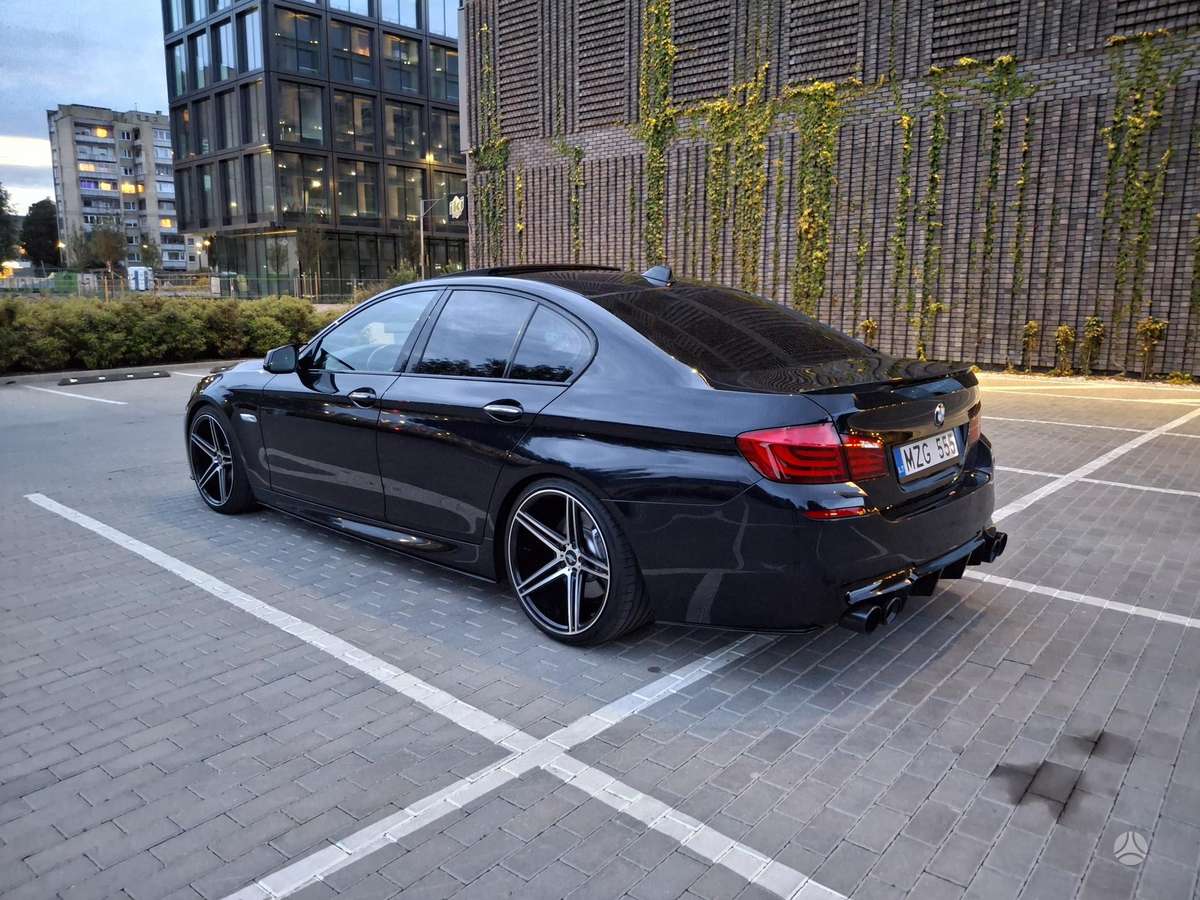 BMW 535, 3.5 l., Седан