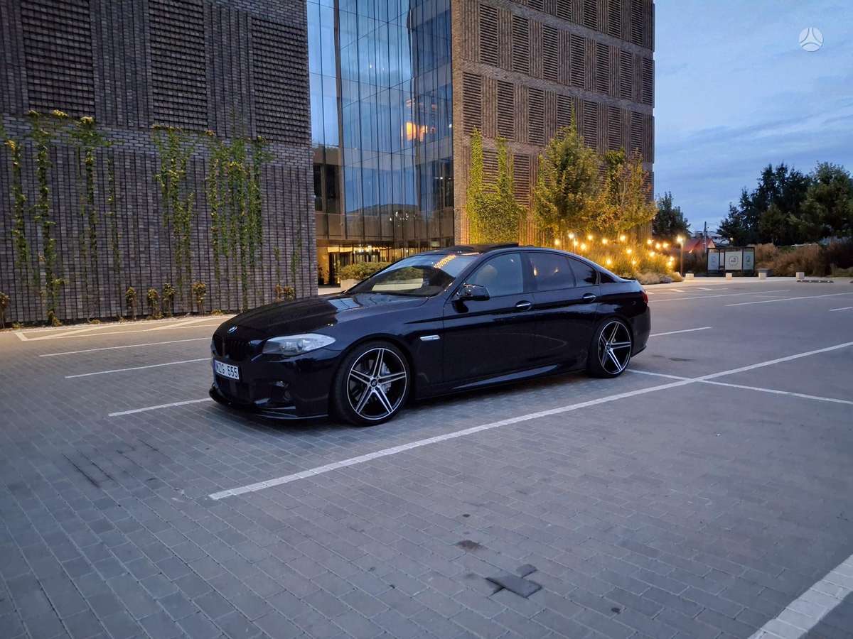 BMW 535, 3.5 l., Седан
