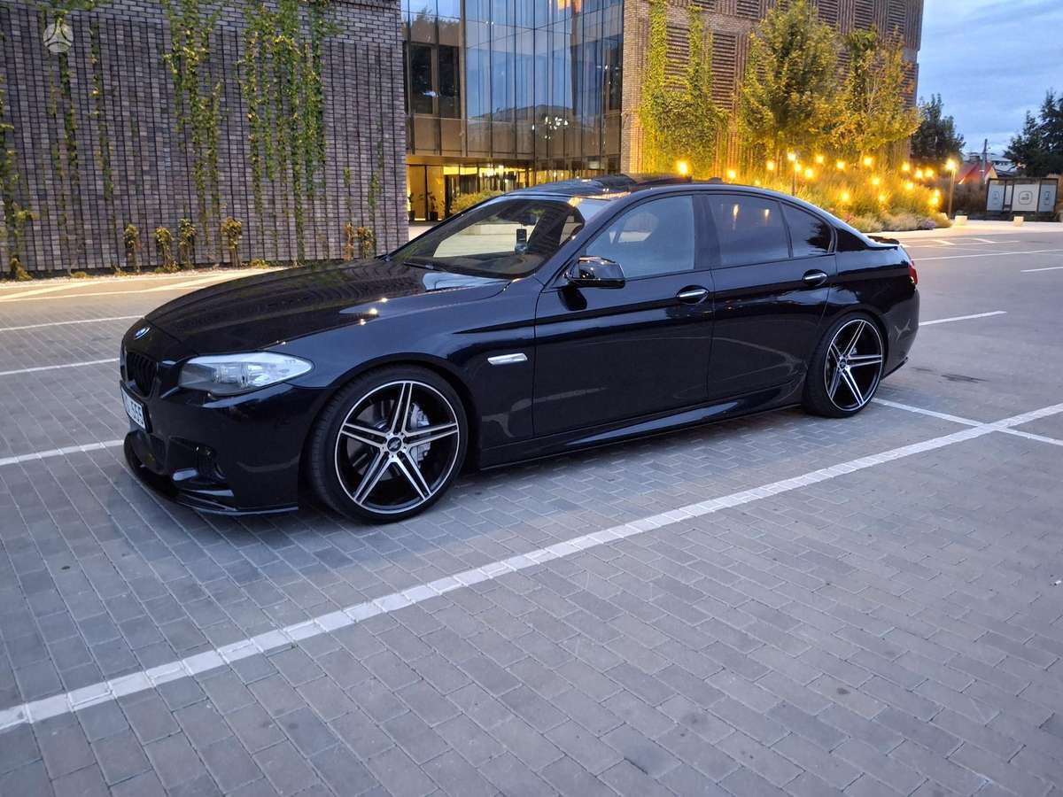BMW 535, 3.5 l., Седан
