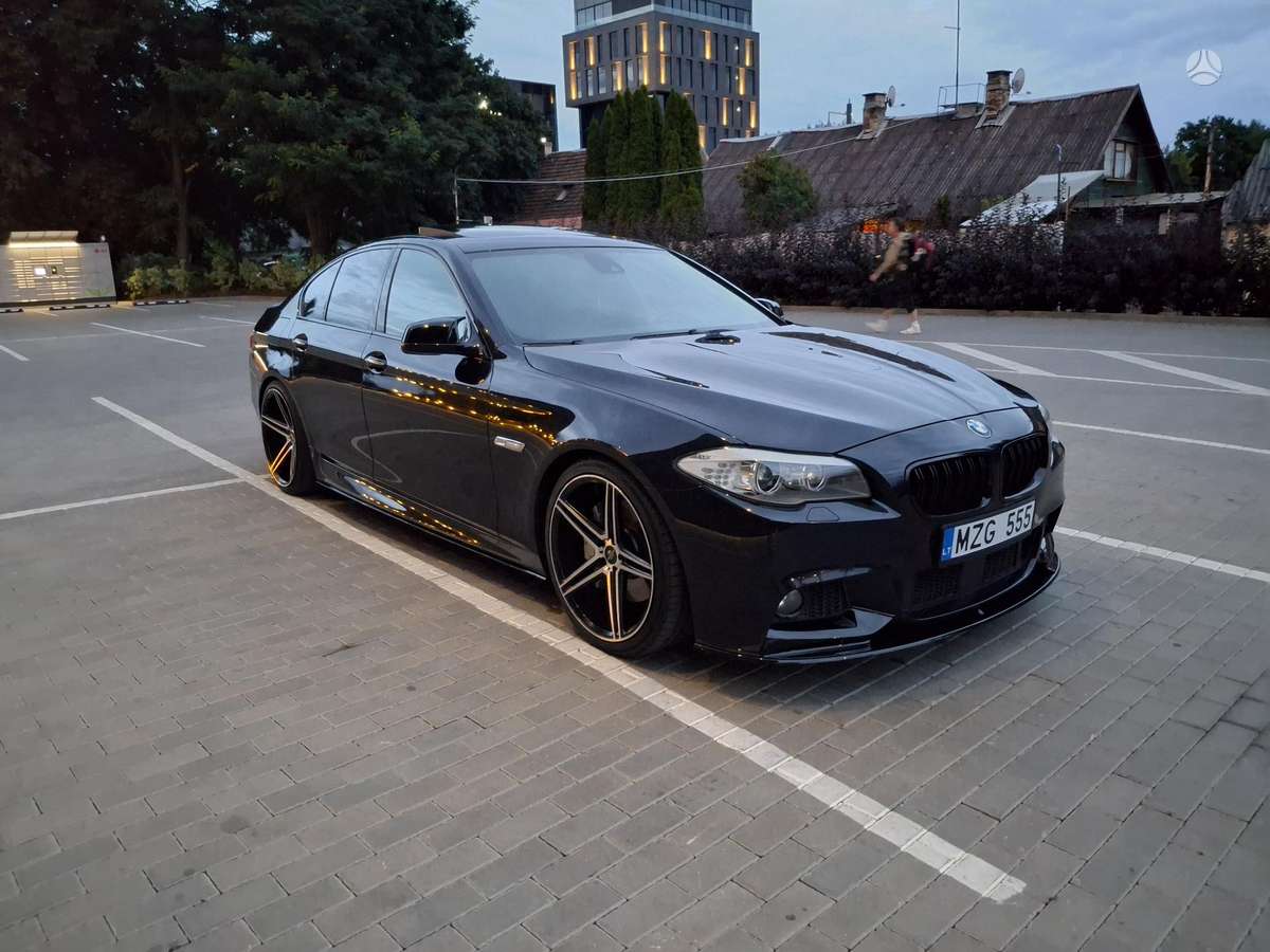 BMW 535, 3.5 l., Седан