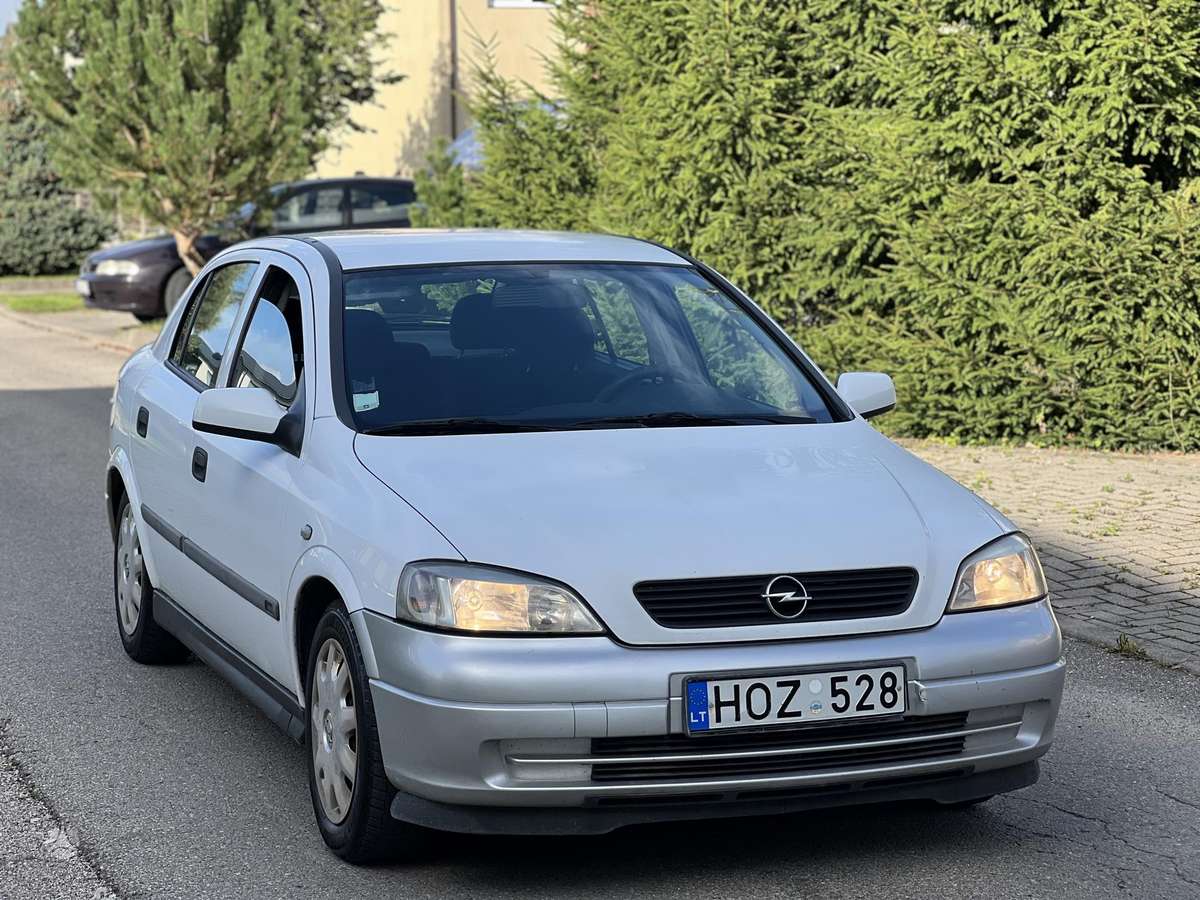 Opel Astra, 1.6 l., hatchback
