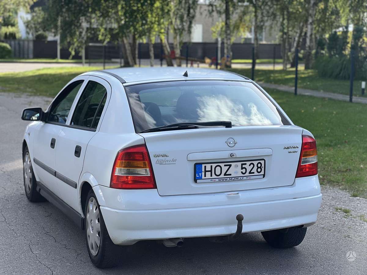 Opel Astra, 1.6 l., Хэтчбек