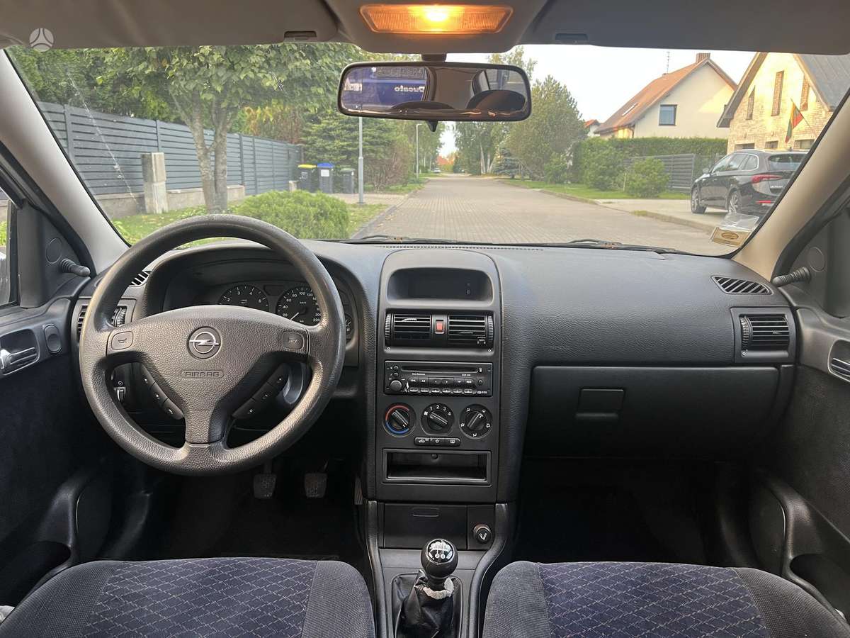 Opel Astra, 1.6 l., hatchback