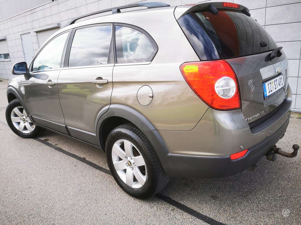 Chevrolet Captiva 2009 — engine 2000 cm³, 150 HP (110kW)