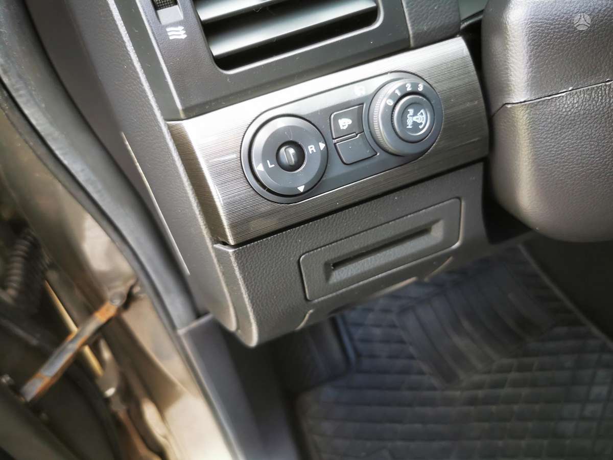 Chevrolet Captiva 2009 — photo 28