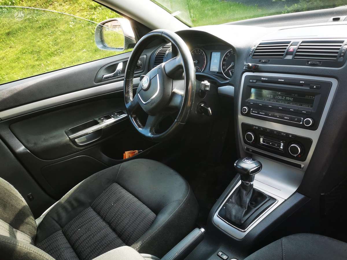 Škoda Octavia - 2