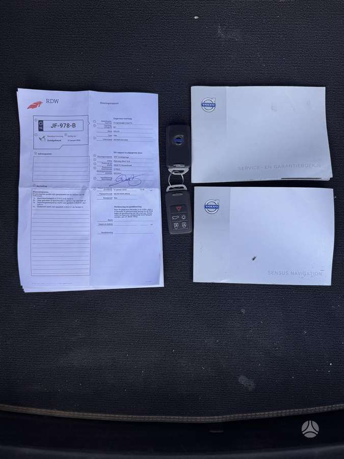 Volvo V40, 1.6 l., hatchback