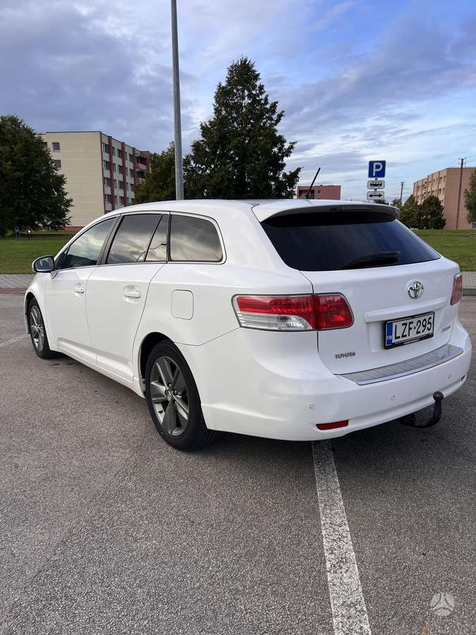 Toyota Avensis - 7