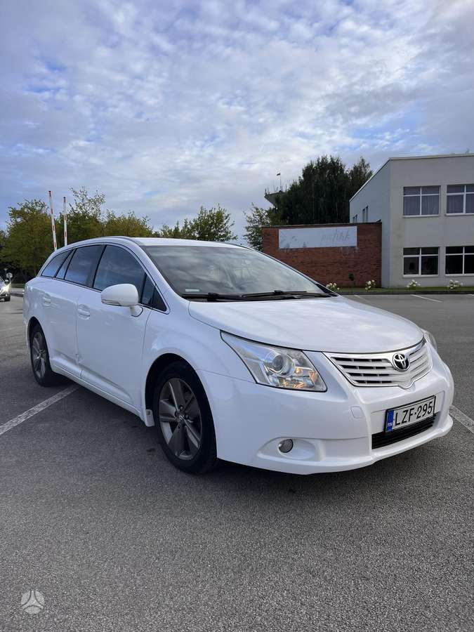 Toyota Avensis - 10