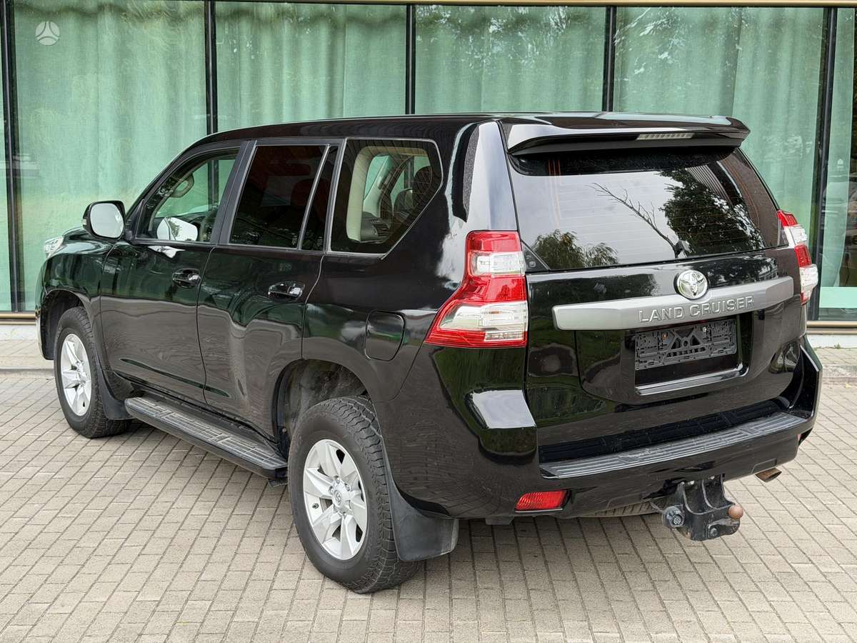 Toyota Land Cruiser - 10