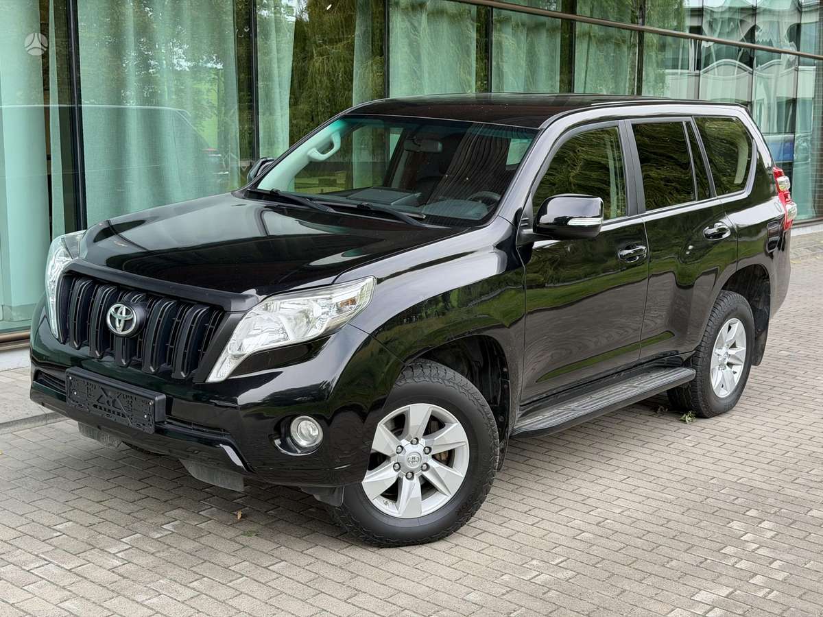 Toyota Land Cruiser - 1