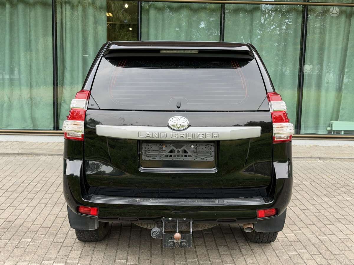 Toyota Land Cruiser - 5