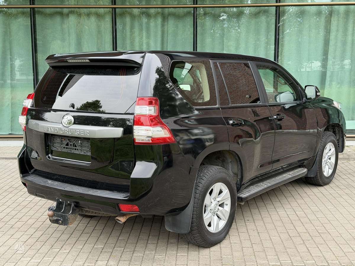 Toyota Land Cruiser - 9