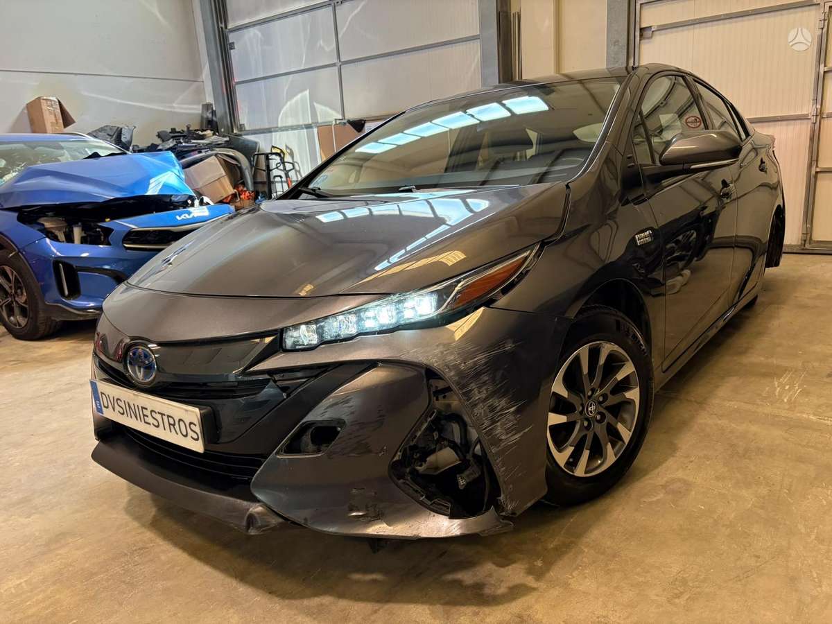 Toyota Prius Prime - 5