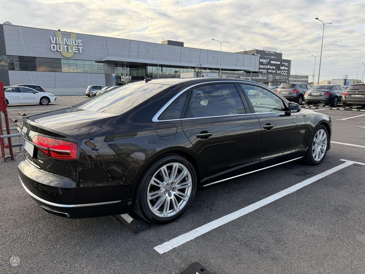 Audi A8 L, 3.0 l., Седан