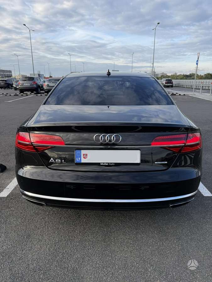 Audi A8 L, 3.0 l., Седан