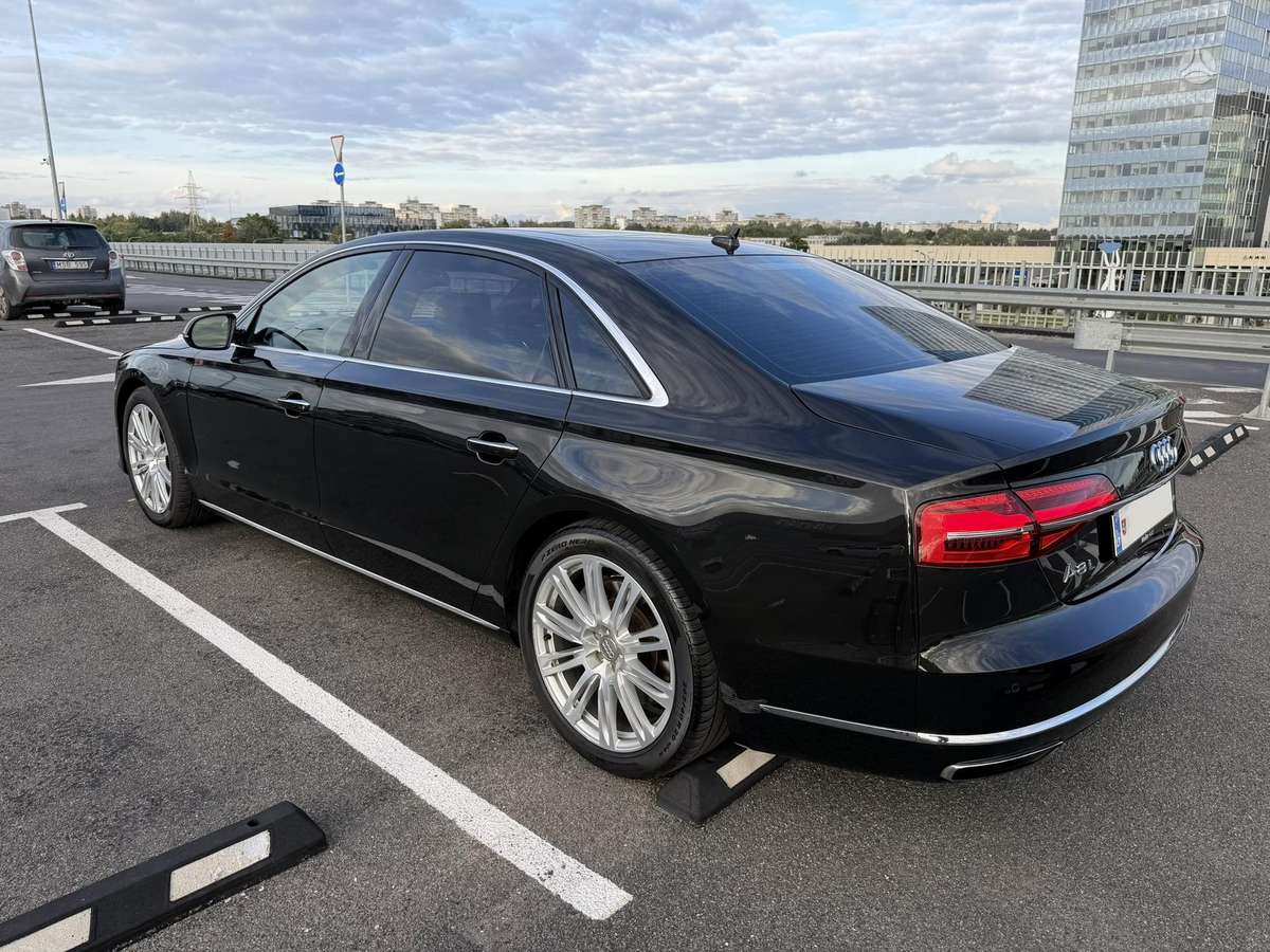 Audi A8 L, 3.0 l., Седан
