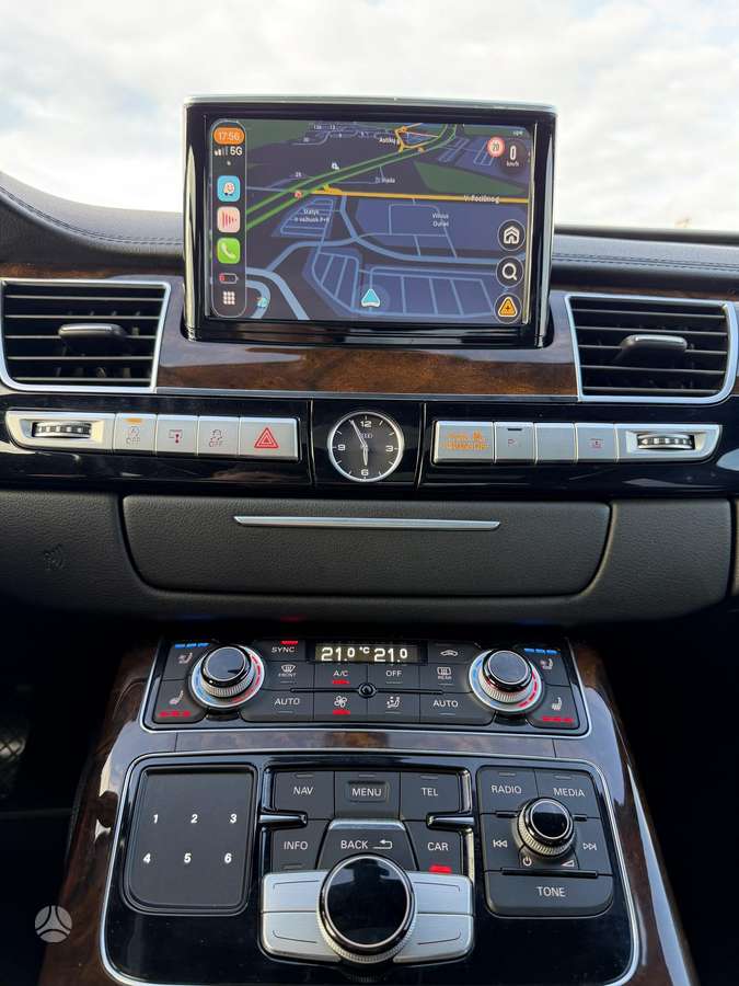 Audi A8 L, 3.0 l., Седан