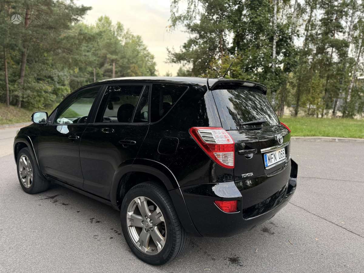 Toyota RAV4 - 7