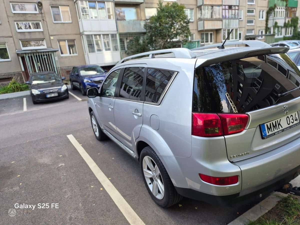 Peugeot 4007 - 6