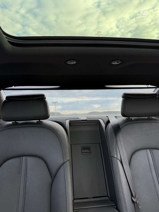 Audi A8 L, 3.0 l., Седан