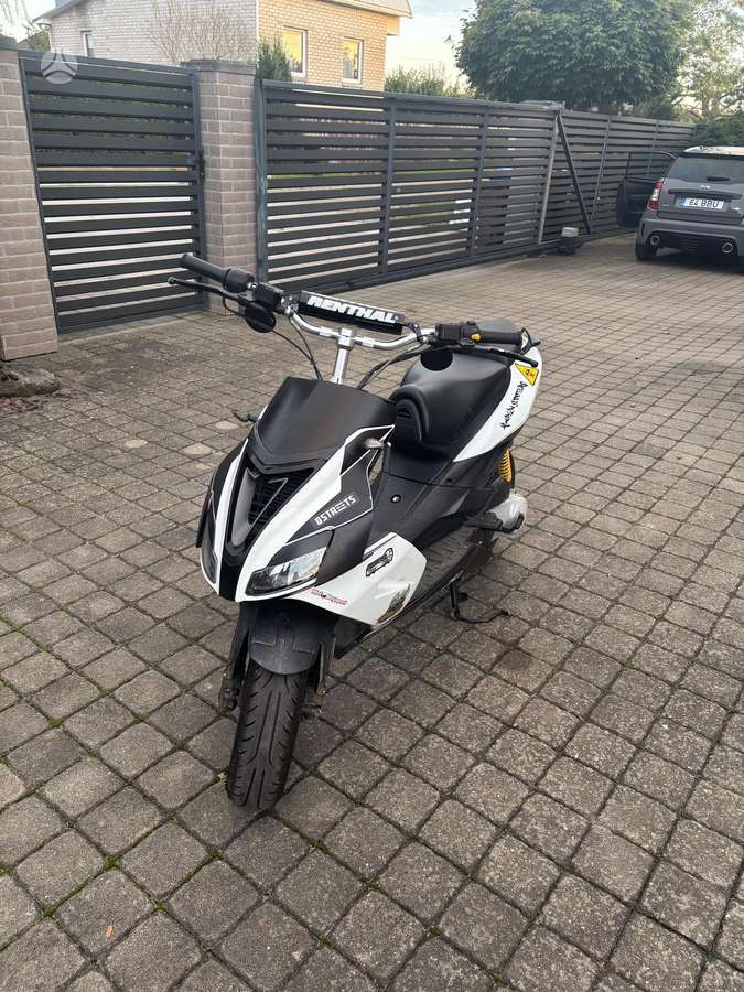 Aprilia SR, мотороллеры / мопеды